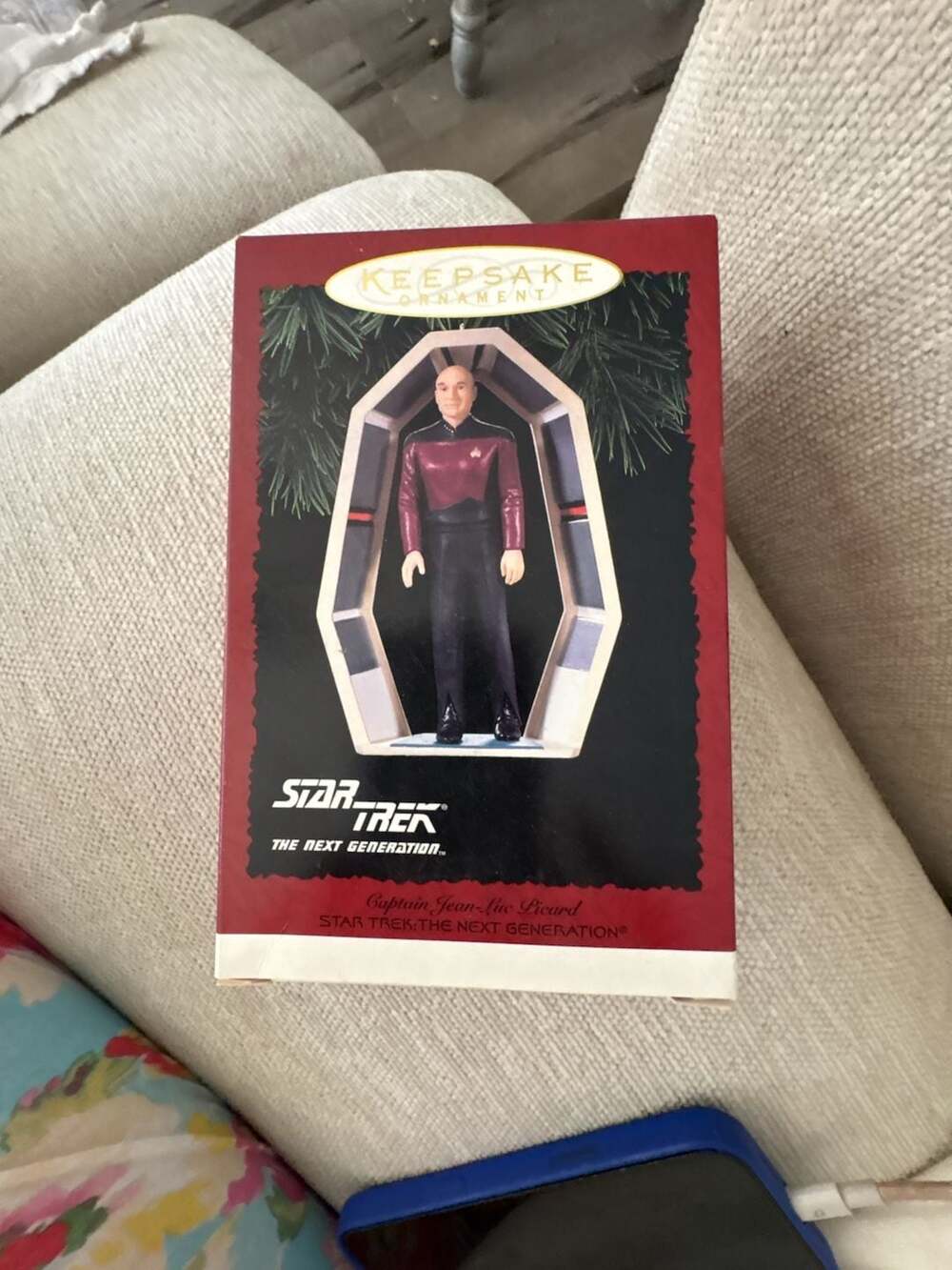 1995 Hallmark Keepsake Ornament Star Trek The Next Generation Captain Jean-Luc P